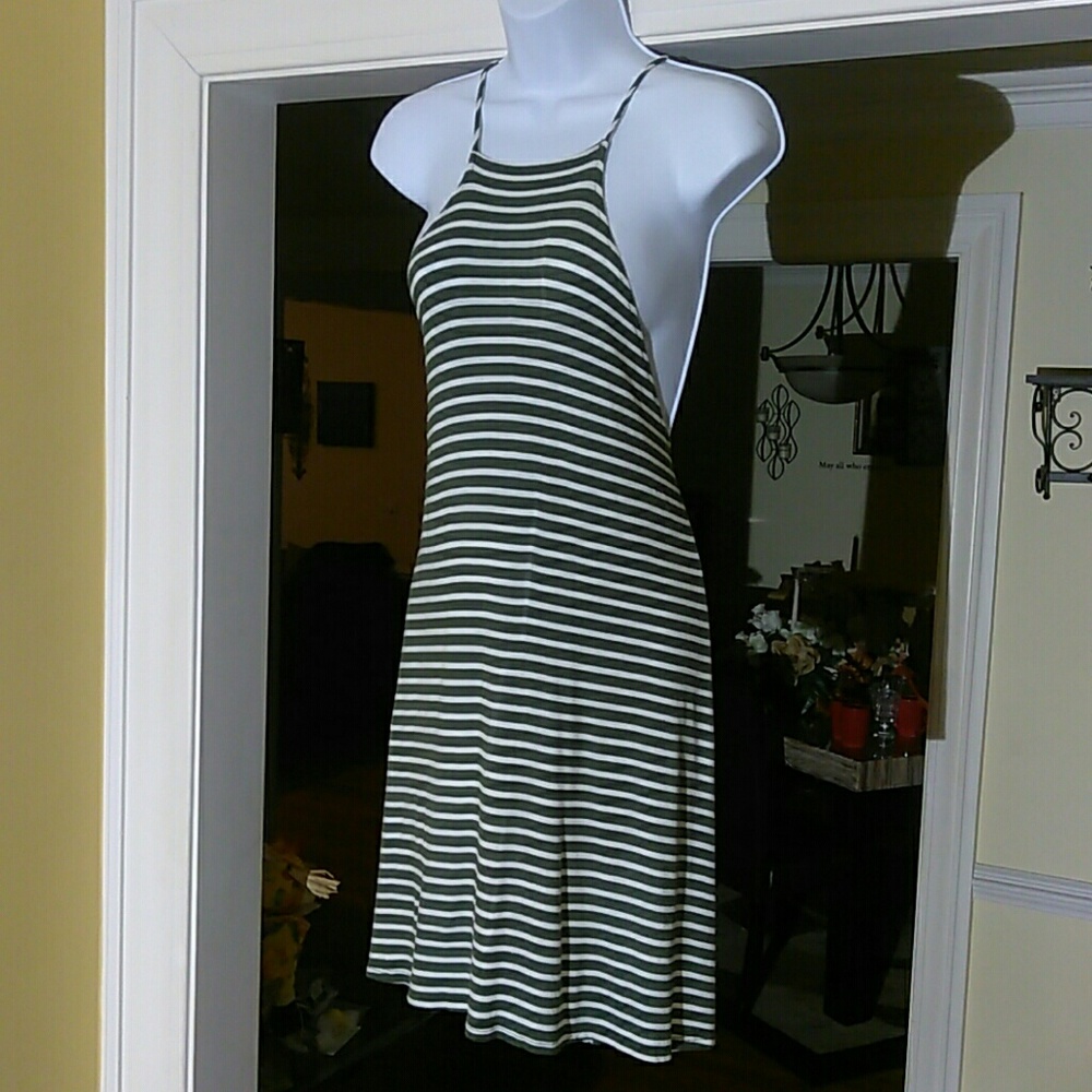 Tres Bien dress